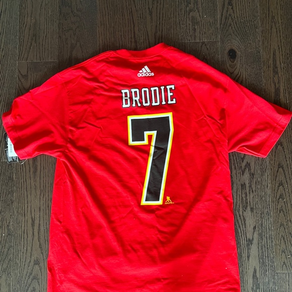 Calgary Flames T-Shirt TJ Brodie Adidas NWT - Picture 2 of 3